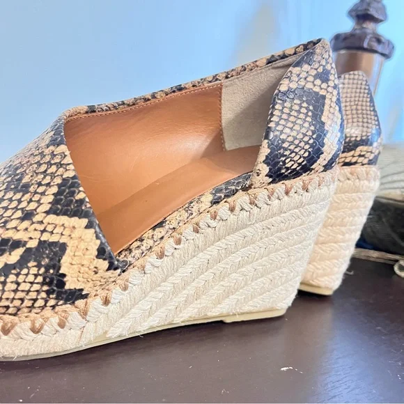 Vince. New Without Box Snake Print Python Skin Espadrilles Wedge Woven Heel 7M